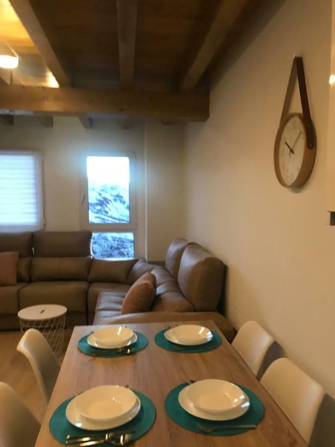Ginebra Deluxe Domus Apartment เซียร์ราเนบาดา ภายนอก รูปภาพ